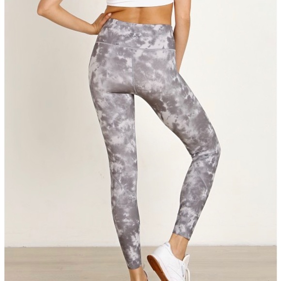 Varley Bedford Tight Crop Leggings Silver Tie Dye Size S Activewear - Picture 3 of 13